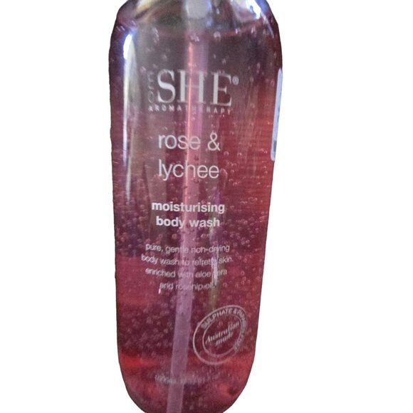 She Aromatherapy Rose & Lychee Moisturising Body Wash 500ml - Picture 2 of 5